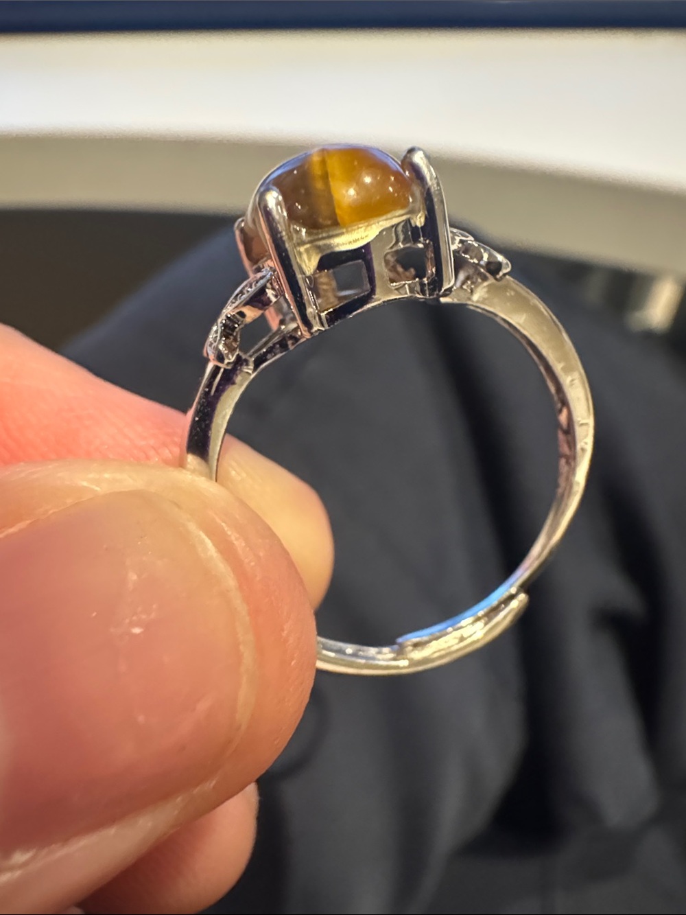 Tiger's Eye adjustable Silver tone Ring with Yellow Tiger Eye Cabochon - Picture 4 of 8